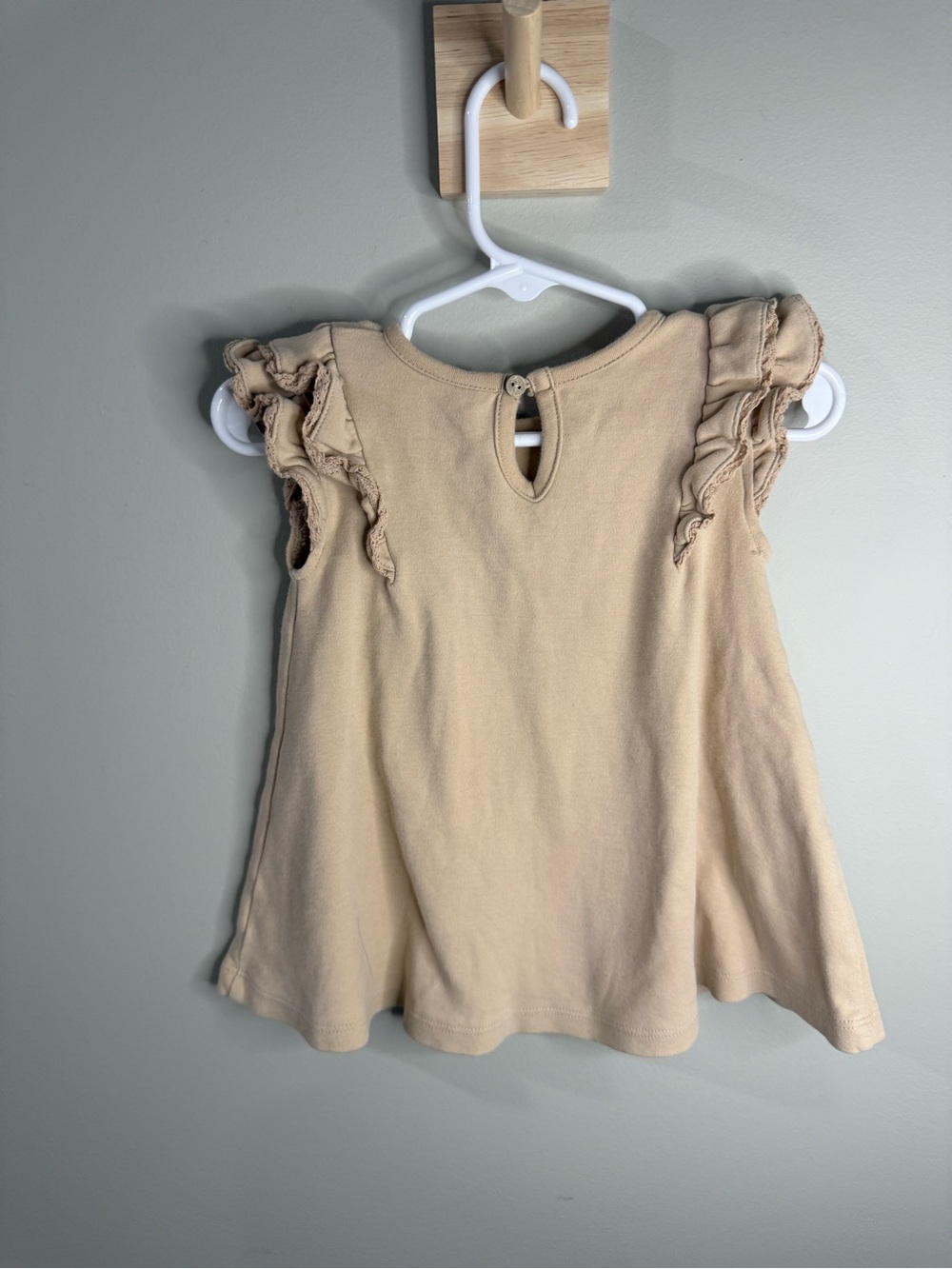 Quincy Mae Ruffle Sleeve Dress - Tan - Picture 2 of 3